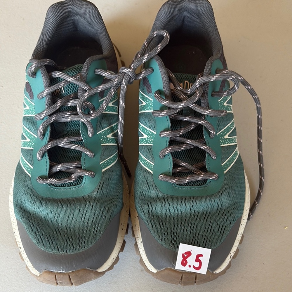 Stylish Green Athletic Shoes for Women